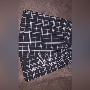 Mini short/skirt with two chains on the front from Peru